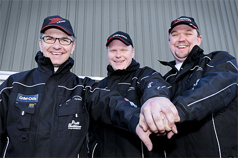 Teamleder Anders Lysen med de to Swift-kørere Kenneth Madsen og René Harms